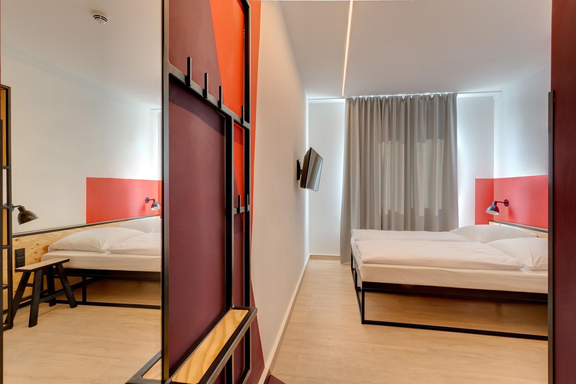 Meininger Hotel Leipzig Hauptbahnhof Exterior foto