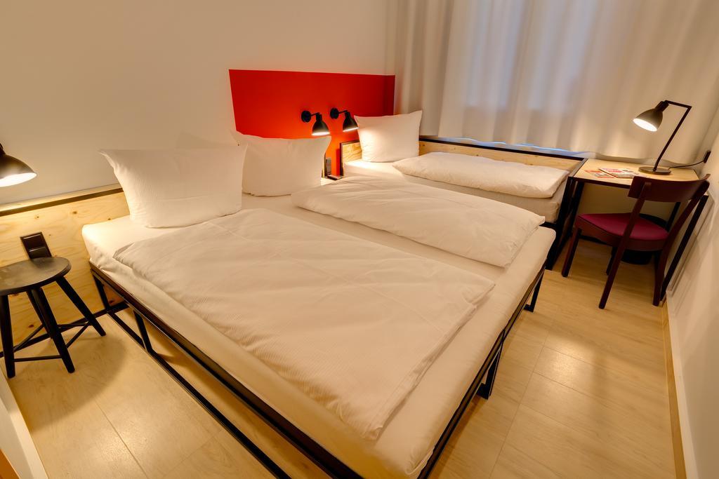 Meininger Hotel Leipzig Hauptbahnhof Habitación foto